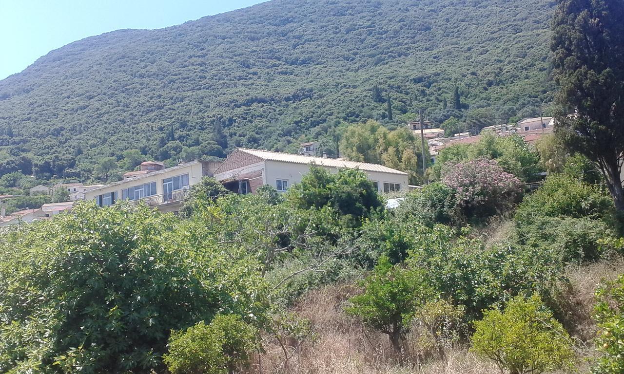 Village House Agios Matthaios  Экстерьер фото